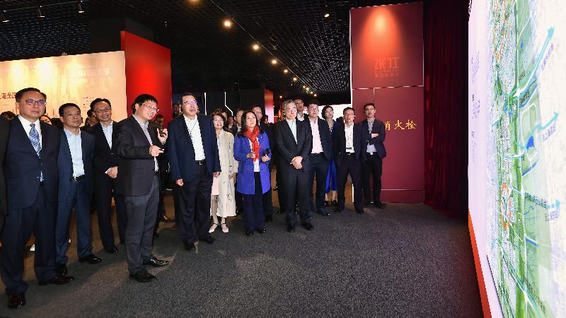 The Secretary for Constitutional and Mainland Affairs, Mr Patrick Nip (third left); the Secretary for Innovation and Technology, Mr Nicholas W Yang (first left); the Secretary for Financial Services and the Treasury, Mr James Lau (sixth right), and Legislative Council members today (April 22) visited the Zhangjiang Science City in the Pudong New Area, Shanghai, to learn more about its innovative and technology projects and directions for future development.